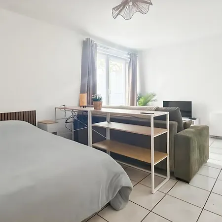 Renove 2026 Parking Gratuit Proche Faculte Et A10 Apartman *