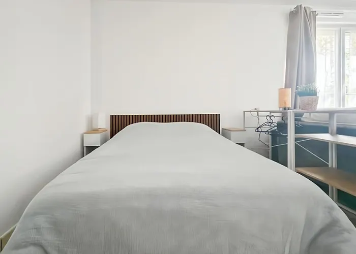 Renove 2026 Parking Gratuit Proche Faculte Et A10 Apartman *