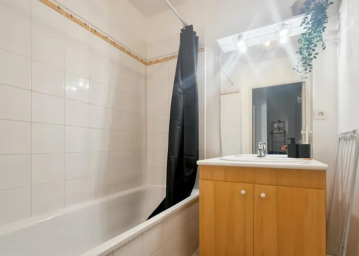 Renove 2026 Parking Gratuit Proche Faculte Et A10 Apartman *